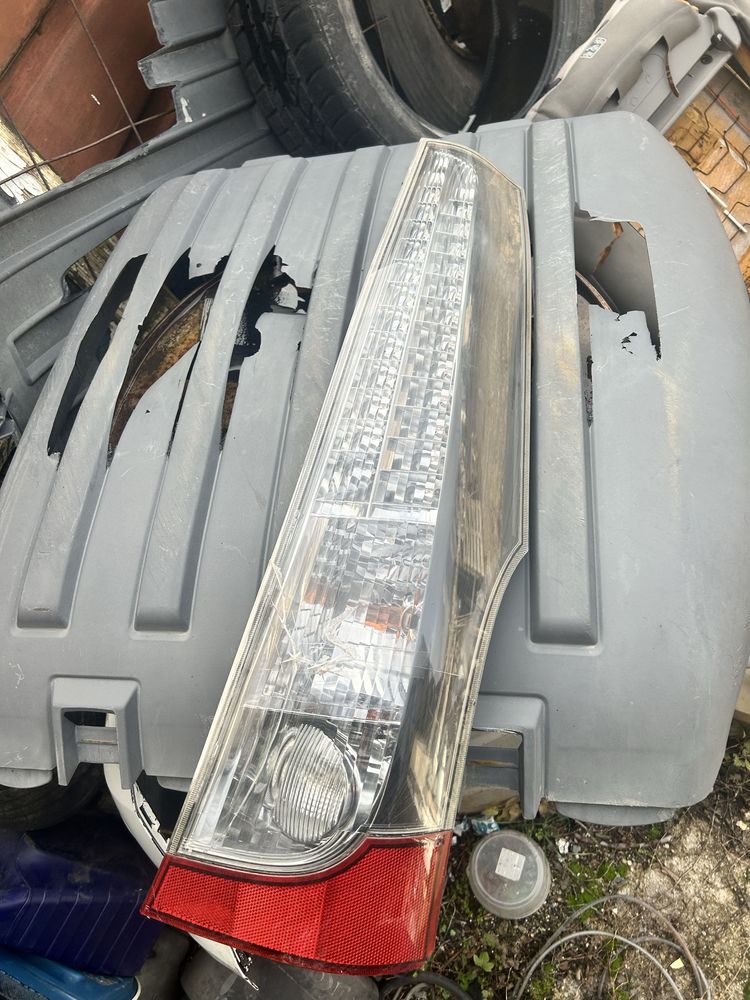 Стоп за Mitsubishi Grandis