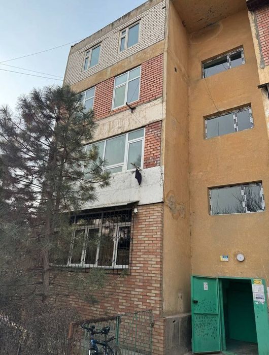 Yunusobod Tumani Shaxriston Metro 1 xona 2x6 balkon