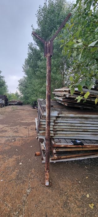 Столбы ограждения