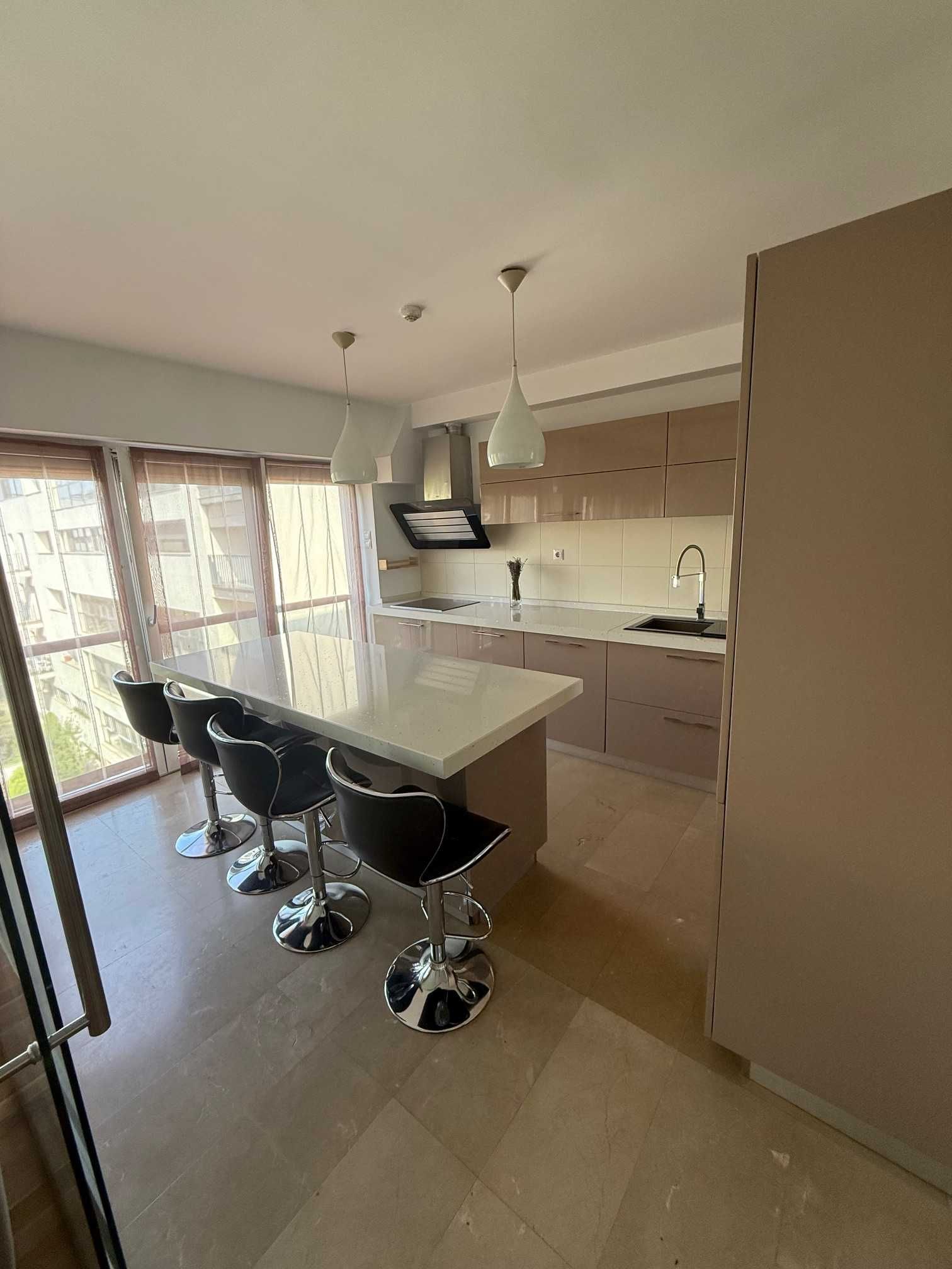 Inchiriere -apartament 2 camere Carol Park Residence