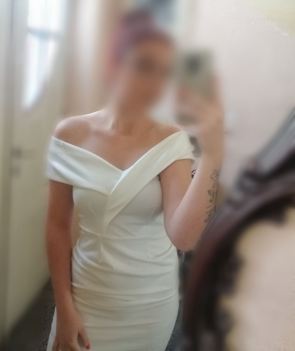 Дамска бяла рокля