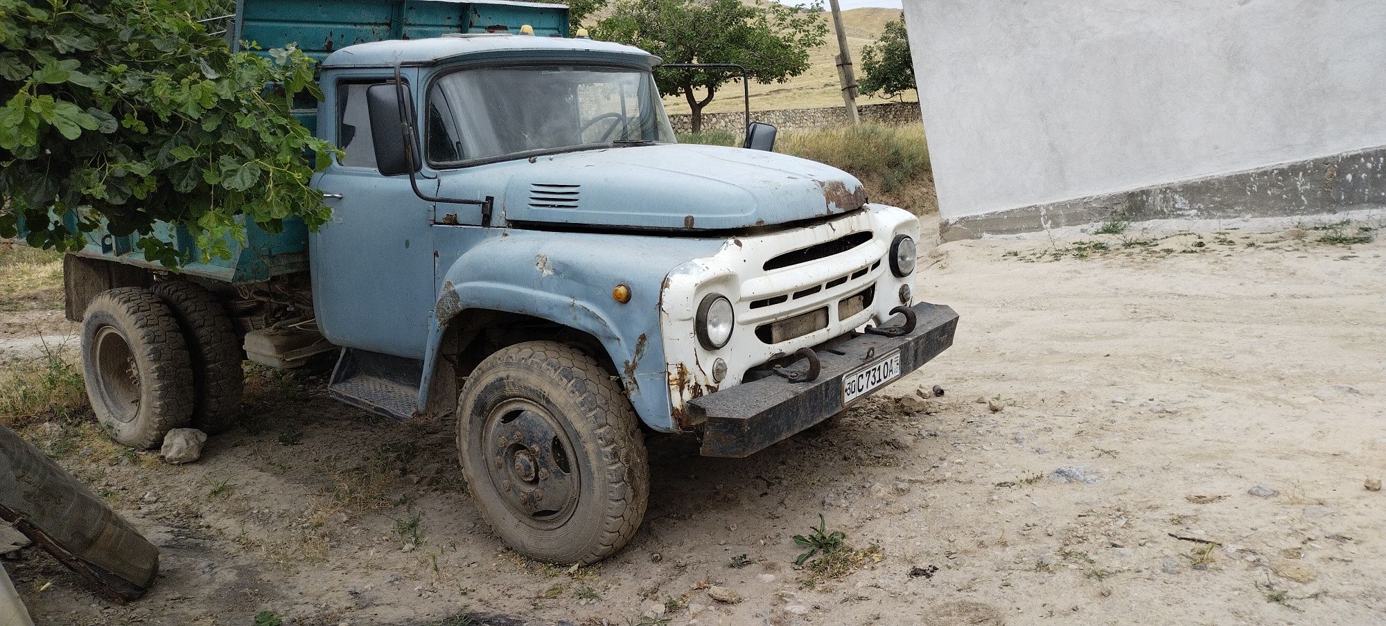 Zil 131 metan sotiladi xolati yaxshi