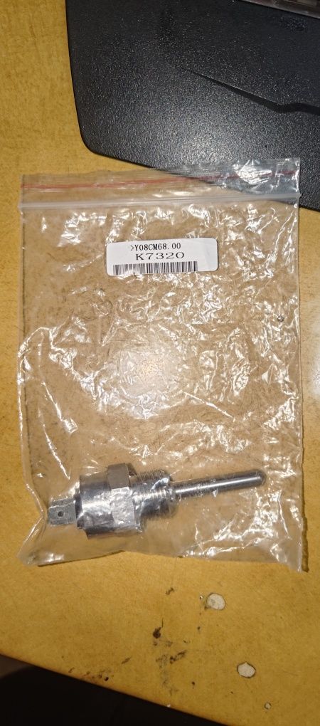 Датчик температуры Y08CM68.00