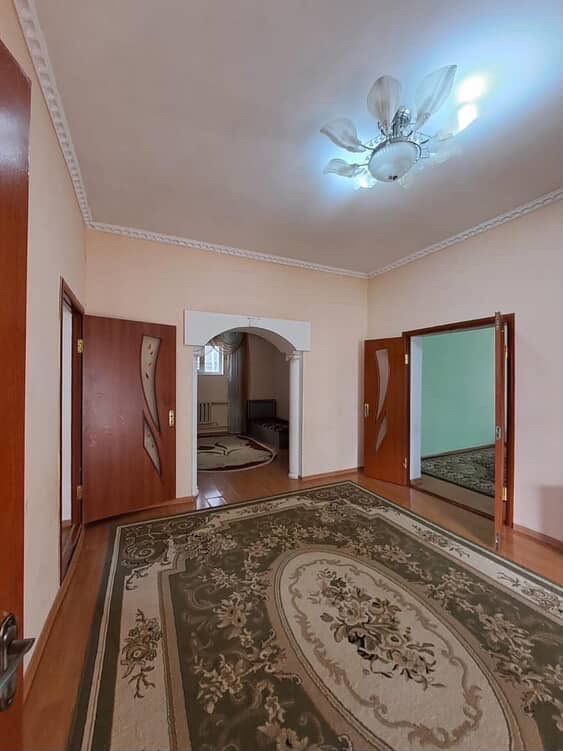 5 бөлмелі жер үй жалға беріледі, район Асанбай Дулыга батыр 54