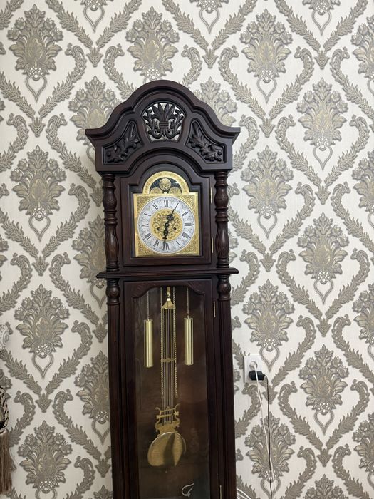 продам напольные часы