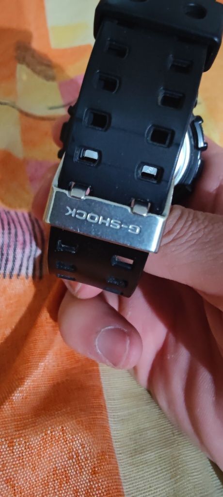 Часовник casio g-shok GA-110SR