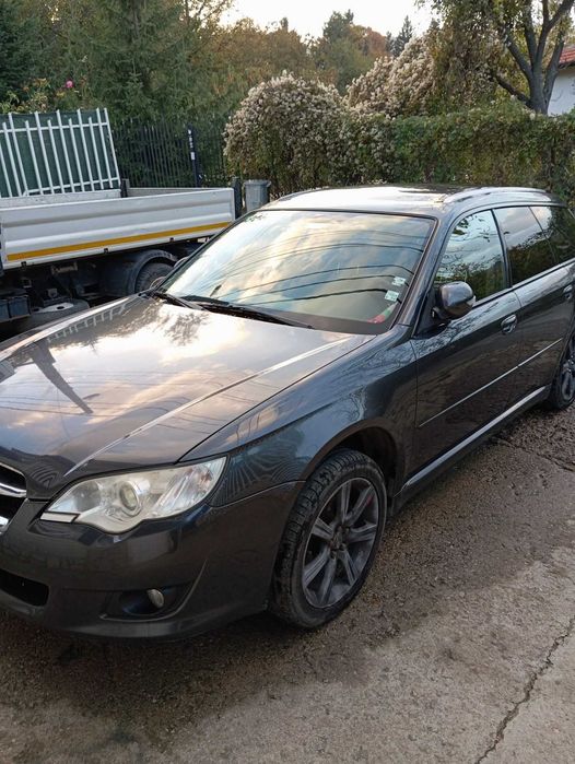 Subaru Legacy 2.0R на части