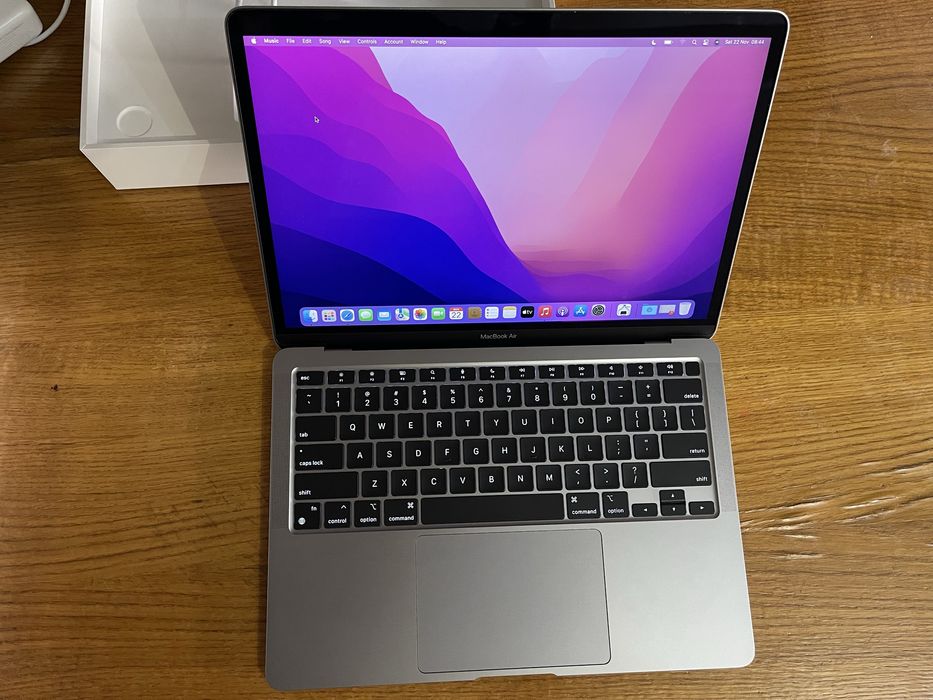 Macbook Air M1 8/256   7 sikl 100% yomkost
