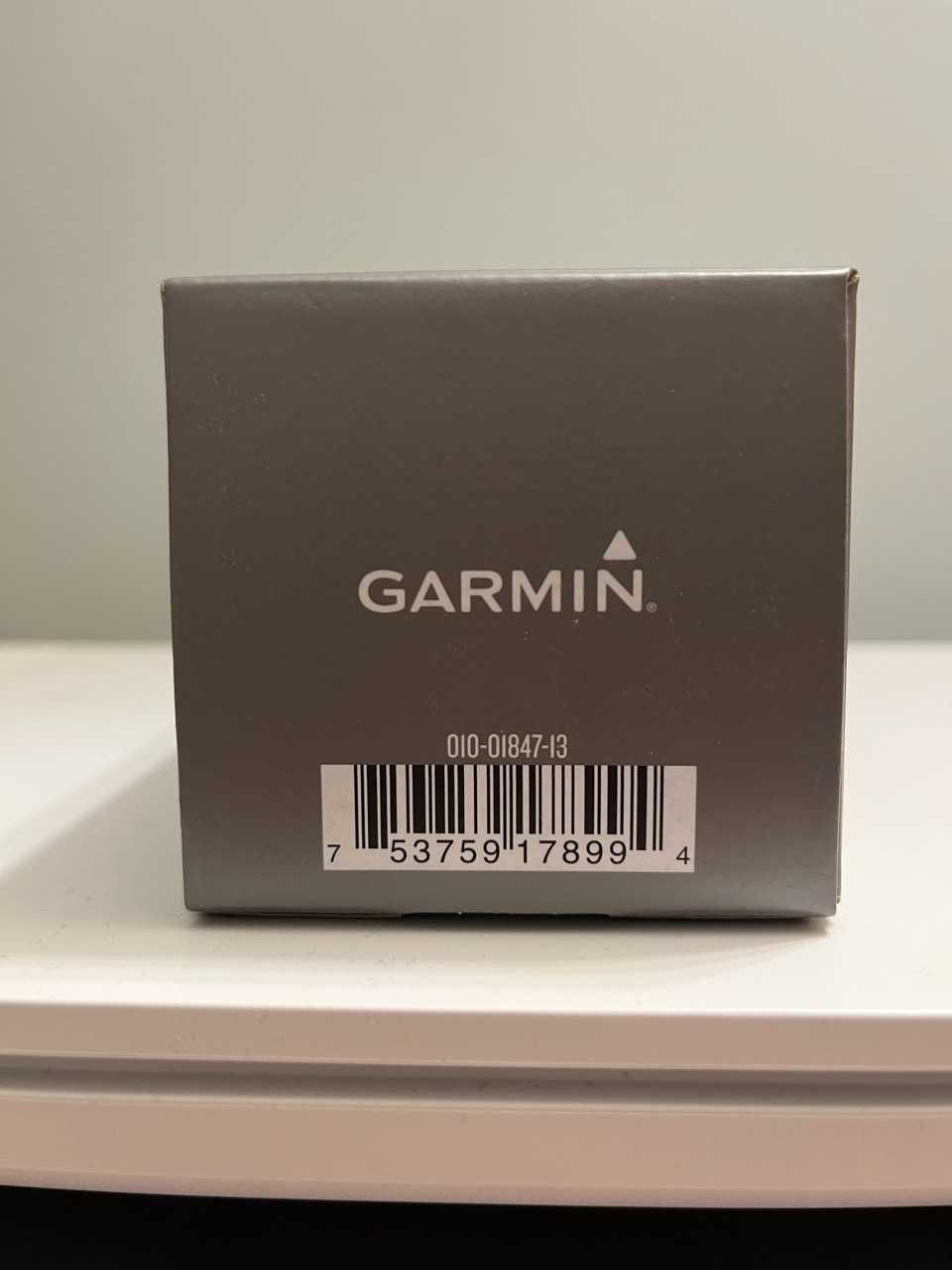 Garmin Vivofit 4 Black (Large) Фитнес гривна - НОВА, НЕРАЗПЕЧАТВАНА