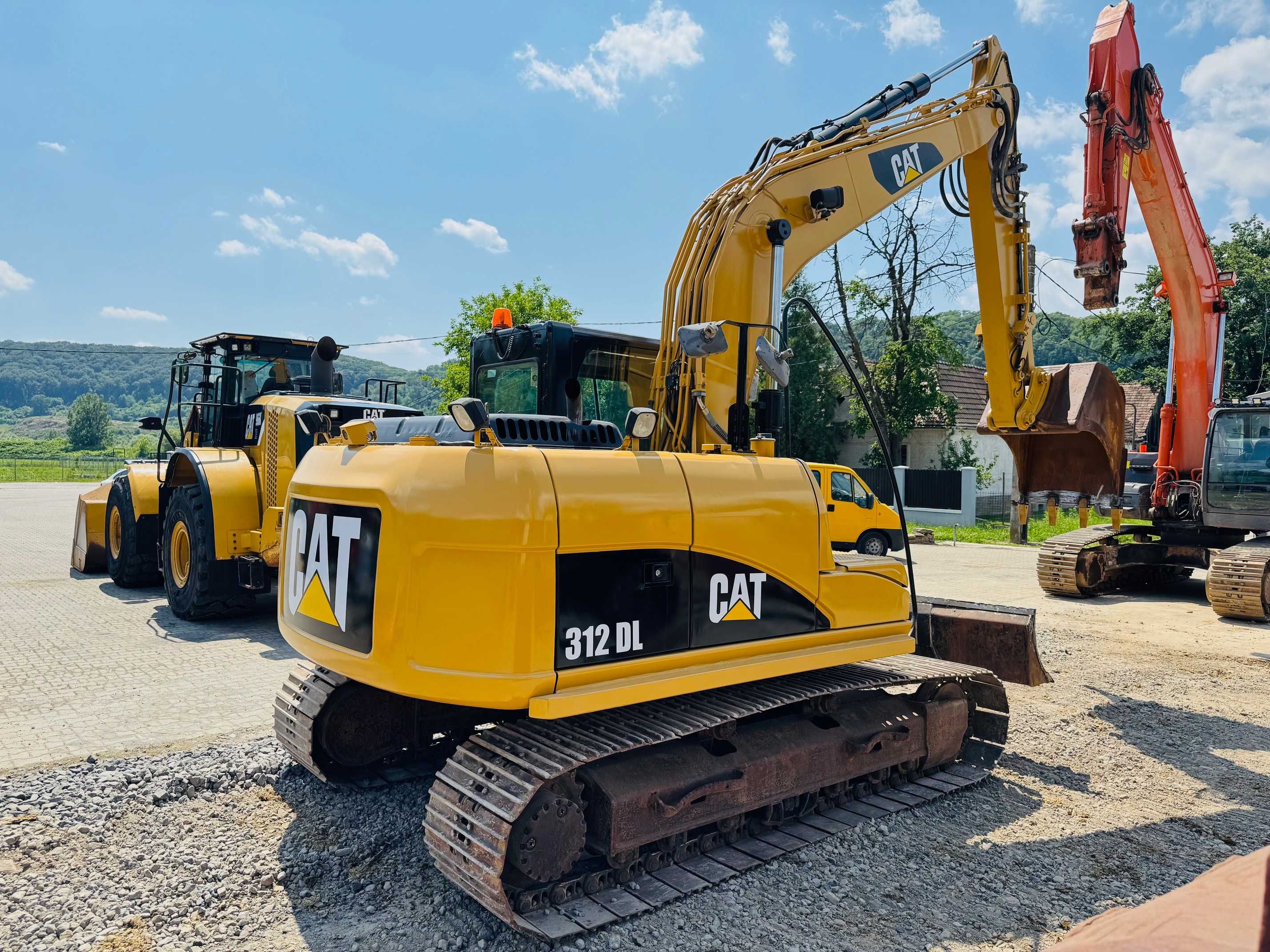 Excavator pe senile cu lama CAT 312 DL, an 2011, 17 tone, 9.400h, TOP!