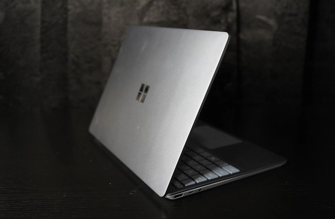 Microsoft Surface Laptop Go 8/256GB