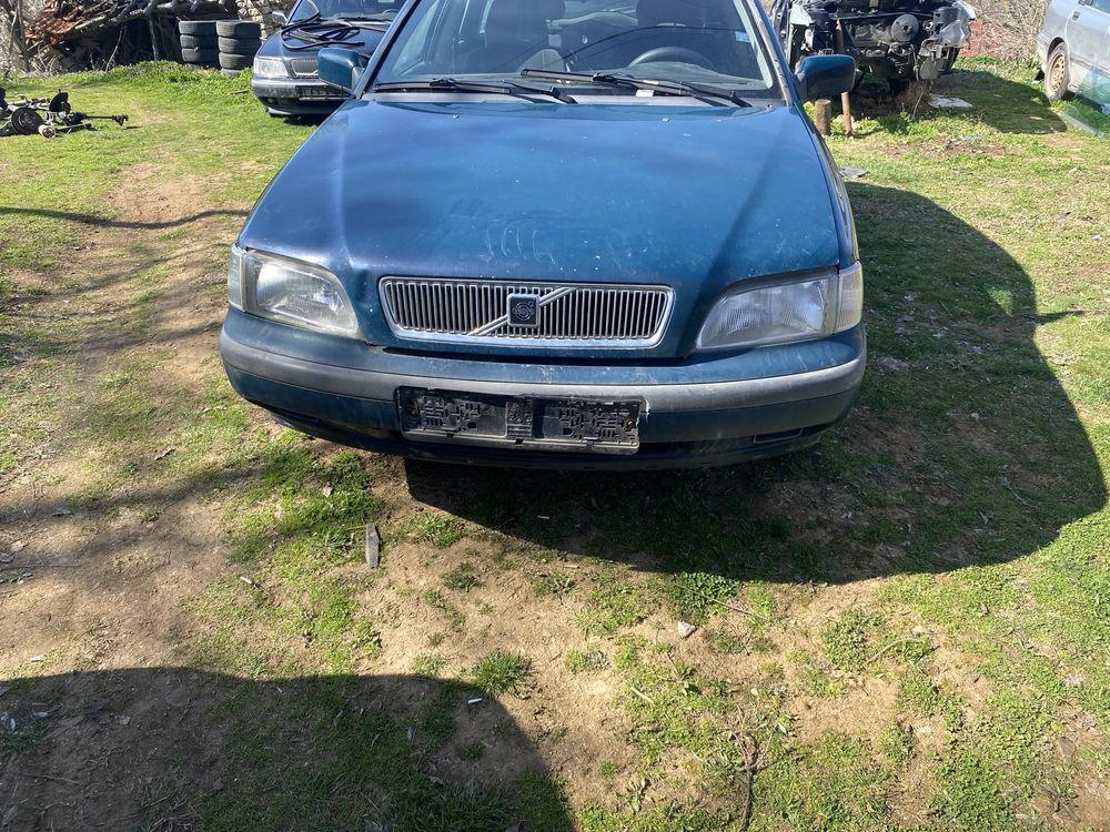 Volvo V40 1.6 115кс 1997г.