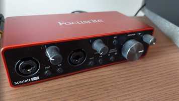 Focusrite Scarlett 2i2 3rd gen USB аудио интерфейс