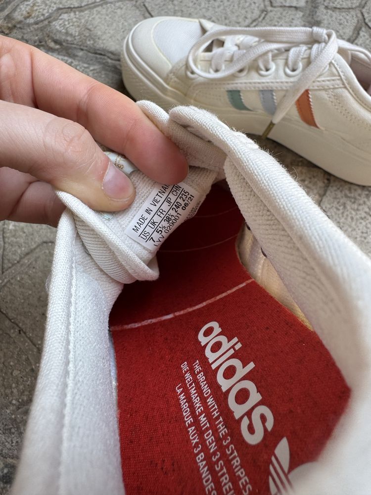 Adidas Nizza в бял цвят чисто нови