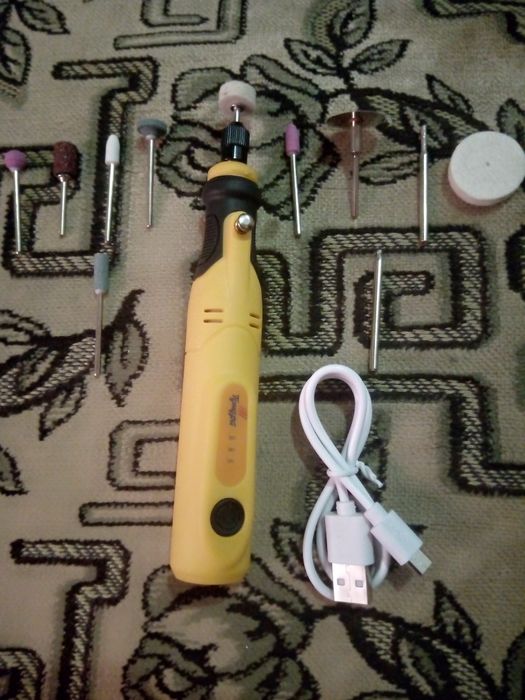 Продам Бормашинку, аккумуляторный гравер, в идеальном состоянии, новый