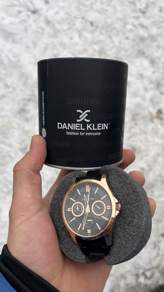 Продам часы Daniel Klein