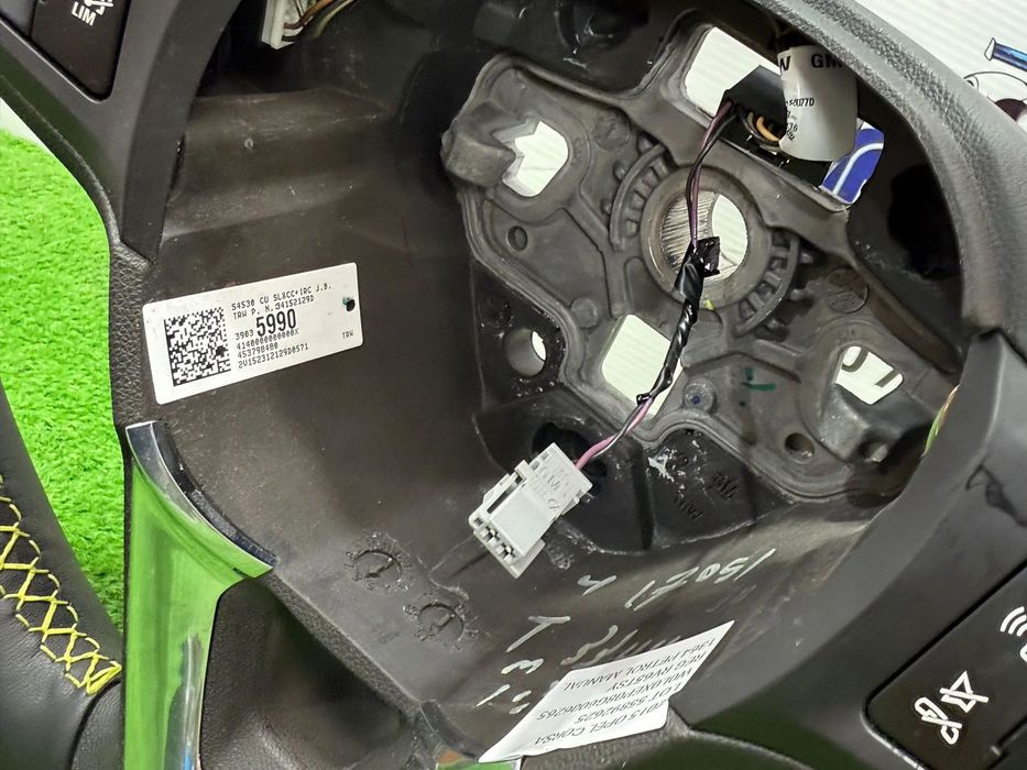 VOLAN PIELE OPEL CORSA E 2015 1.4 TURBO BENZINA COD OEM 39035990 2012 – 2019