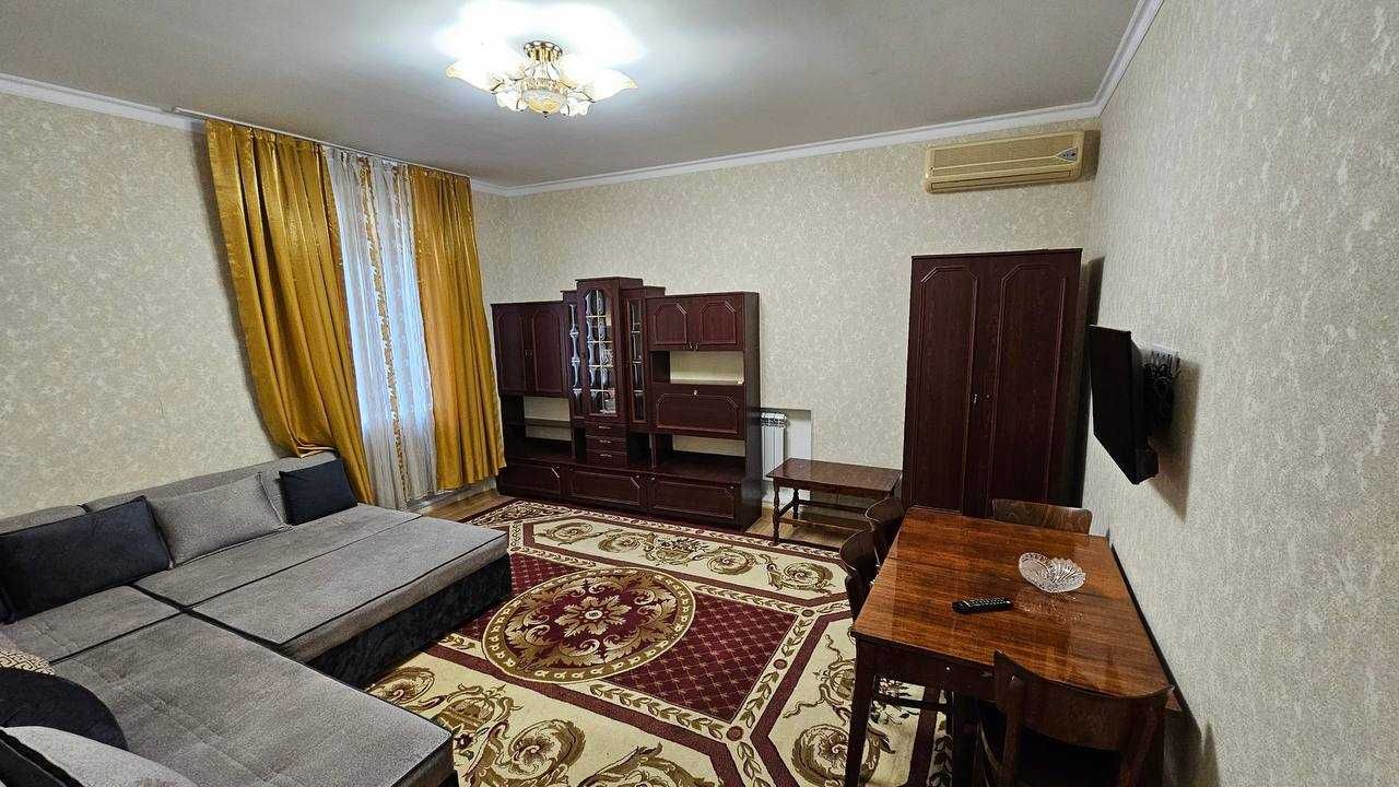 Продам 3 комнатную квартиру. Новомосковская