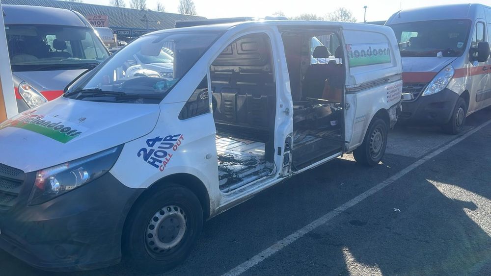 Dezmembrez mercedes vito 2016 640 447 motor 1.6 R9M om 622 cardan cuti