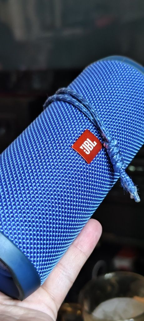 Продам колонку  Jbl  flip4 оригинал