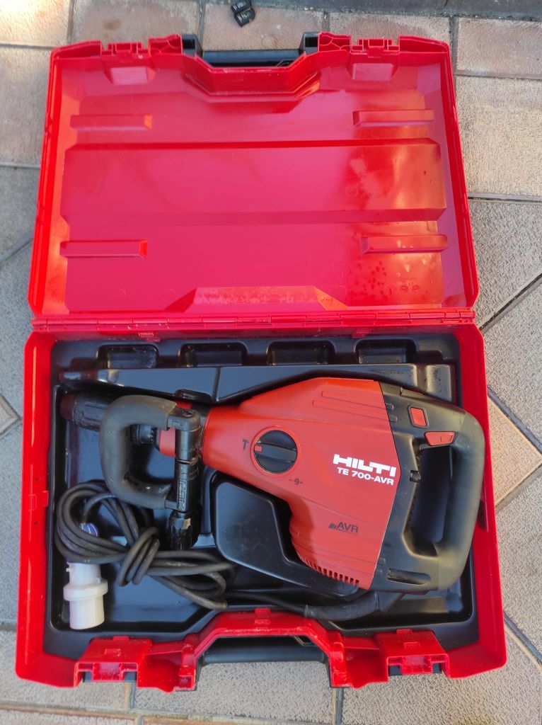 Demolator HILTI TE 700-AVR  fabric. 2023 luna a 10 a