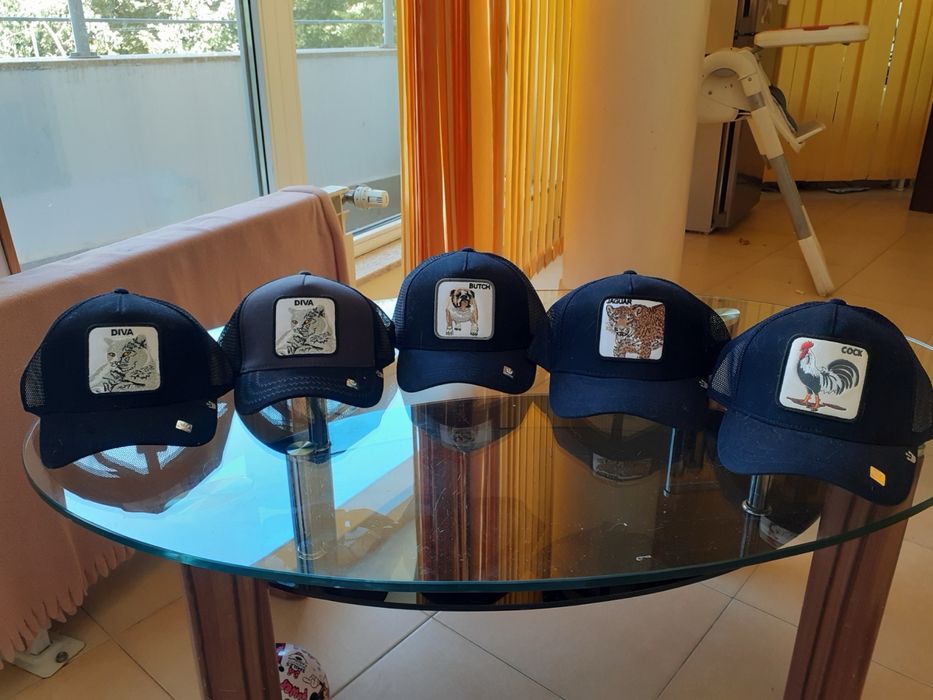 Различни модели шапка с козирка Goorin Bros