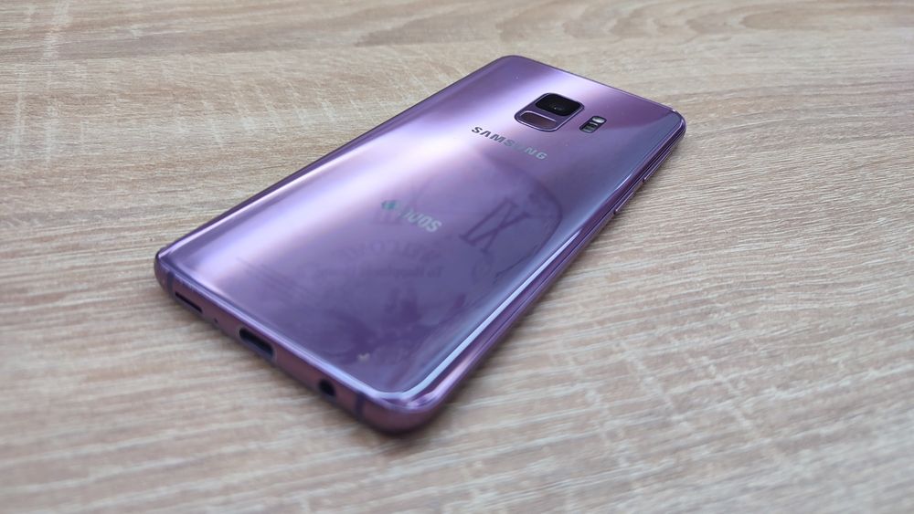 Samsung S9 Usor fisurat perfect functional