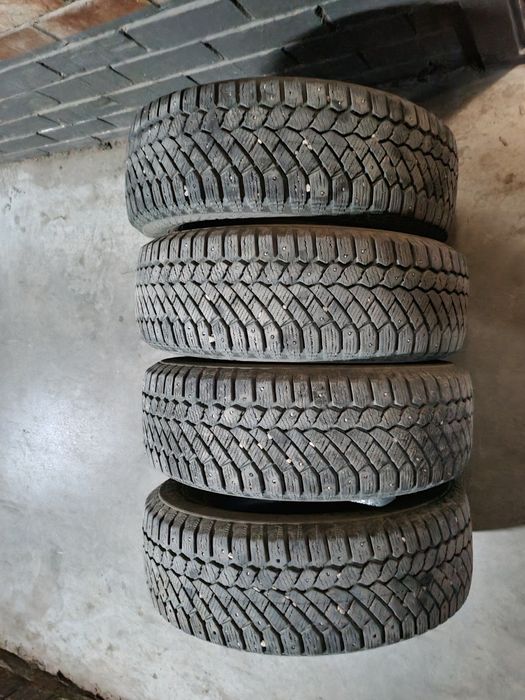 Продам шины 205/65/15