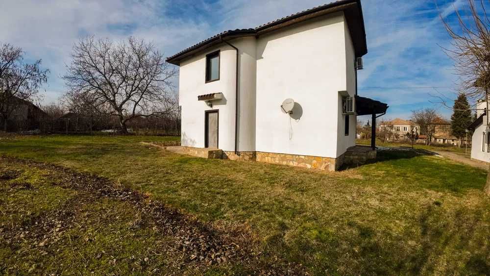Продава се Къща в с. Искра, Област Бургас - 206 кв.м за 245 €/кв.м - Снимка #1