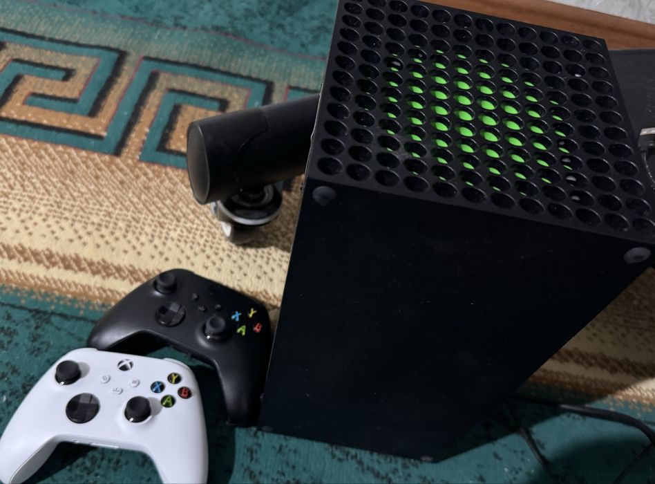 Xbox Series X, 1tb + EA FC 26 ultimate edition