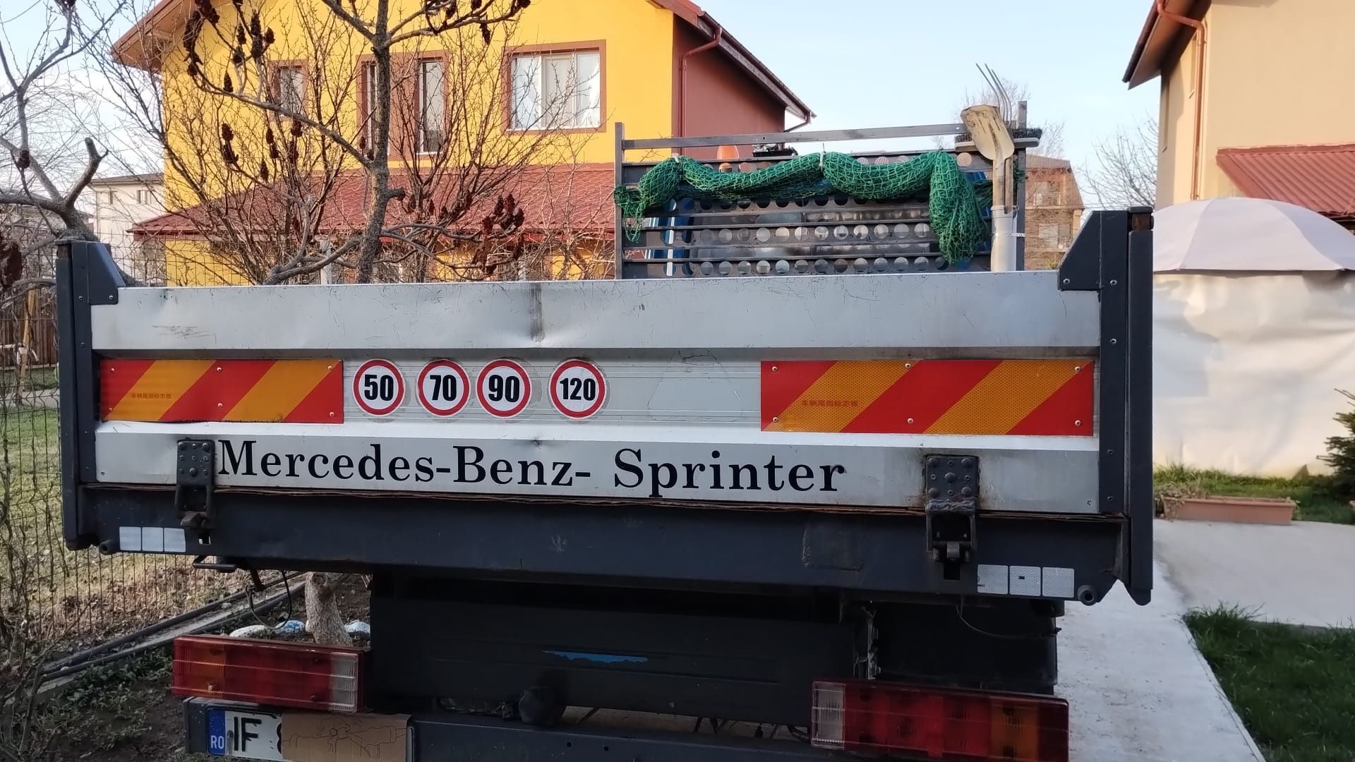 Vând Mercedes -Sprinter Basculabilă