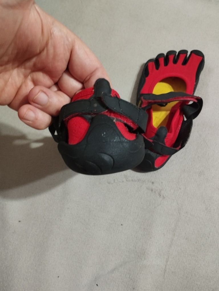 Pantofi anatomici Five Fingers speo vibram măr 40