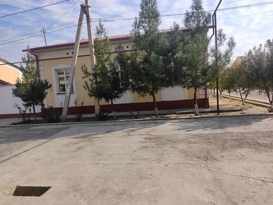 Katej sotiladi. 130 ming dollarga. 2017 y. Чархин пост тарафда