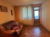 De vanzare apartament 3 camere