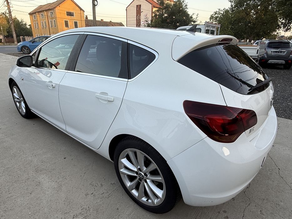 Opel Astra J 1,4 Turbo Rate Fixe Garantie 12 Luni Livrare gratuita