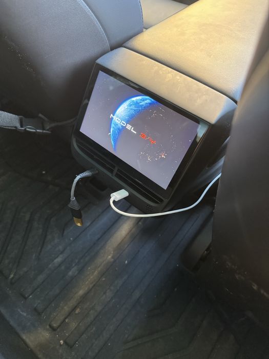 Tesla model 3 android