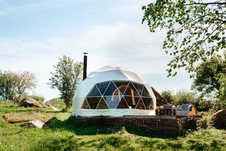 Cort dome de glamping  20 mp, utili,izolatie premium,geam sticla, full