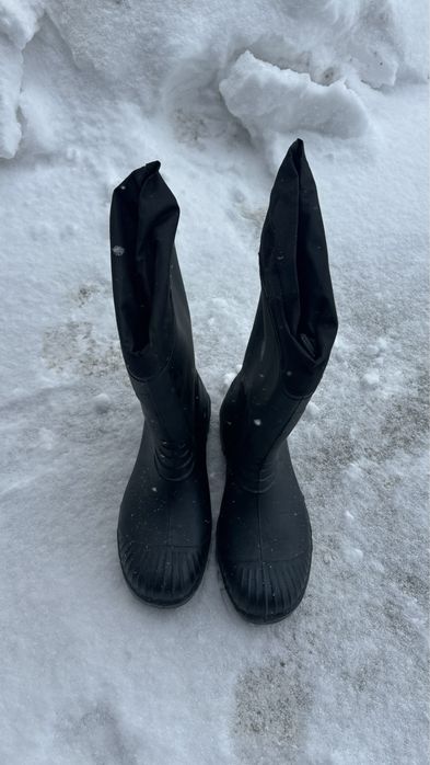 Сапоги резиновые 42 размер новые