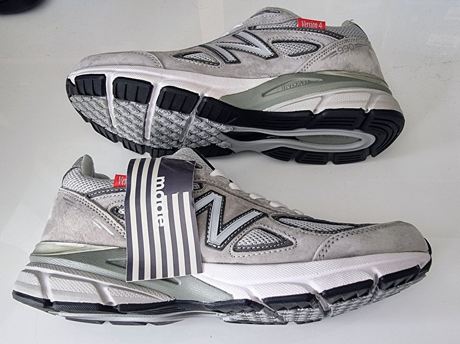 100% Original ! Adidași New Balance 990. Mas. 40
990v4 Made in USA Gr