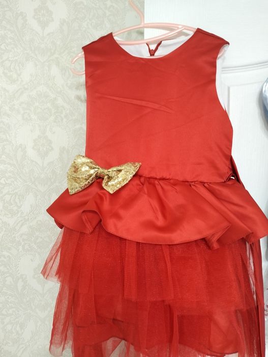 Продается детские платьЯ