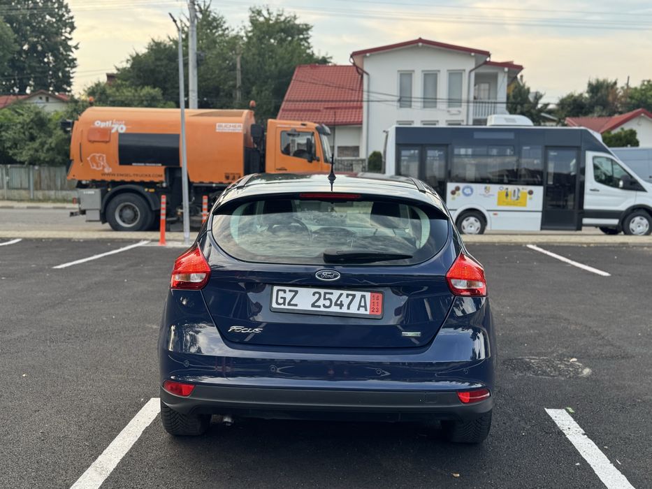 Ford Focus 3 Facelift 2015 hatchback/benzina/navigatie