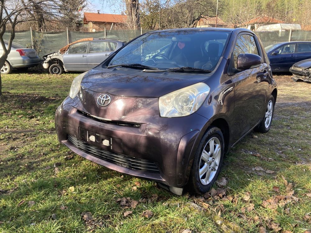 Тойота IQ // Toyota iQ 1.0vvti 2009г // НА ЧАСТИ //