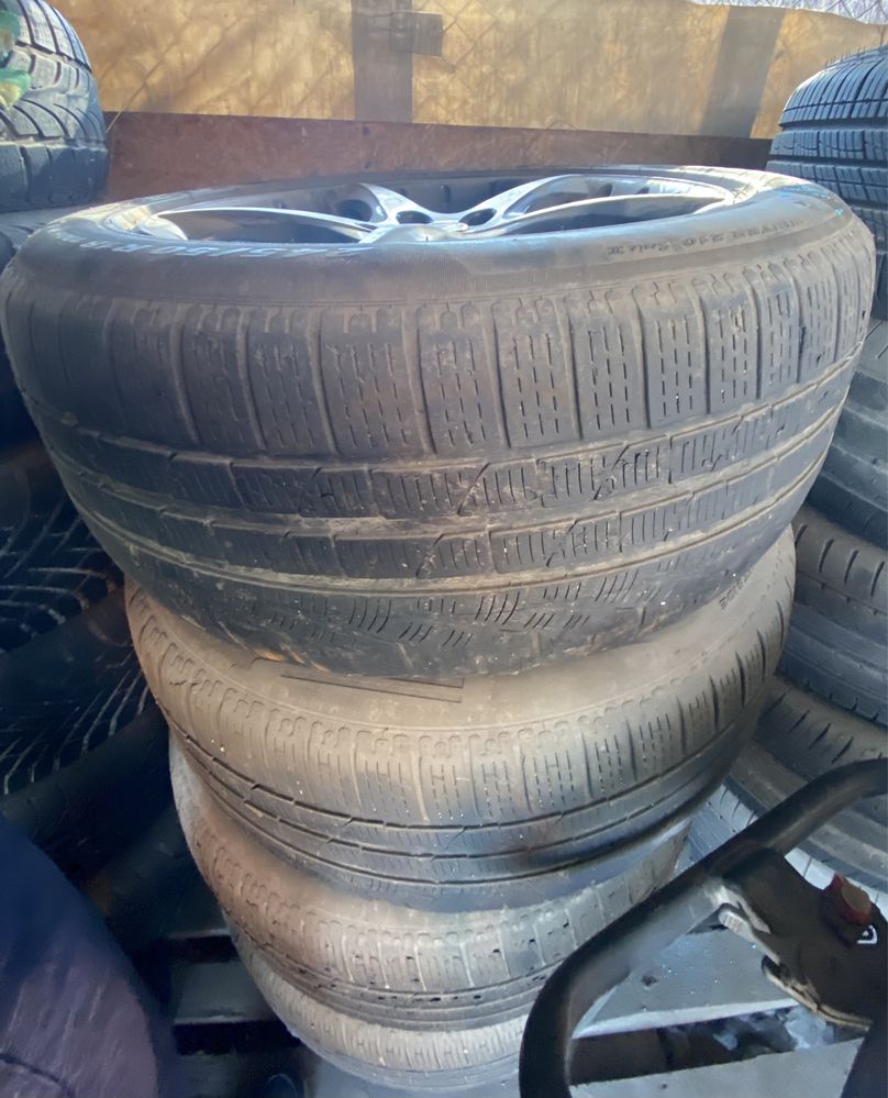 Vând anvelope cu jante BMW 245/50/18