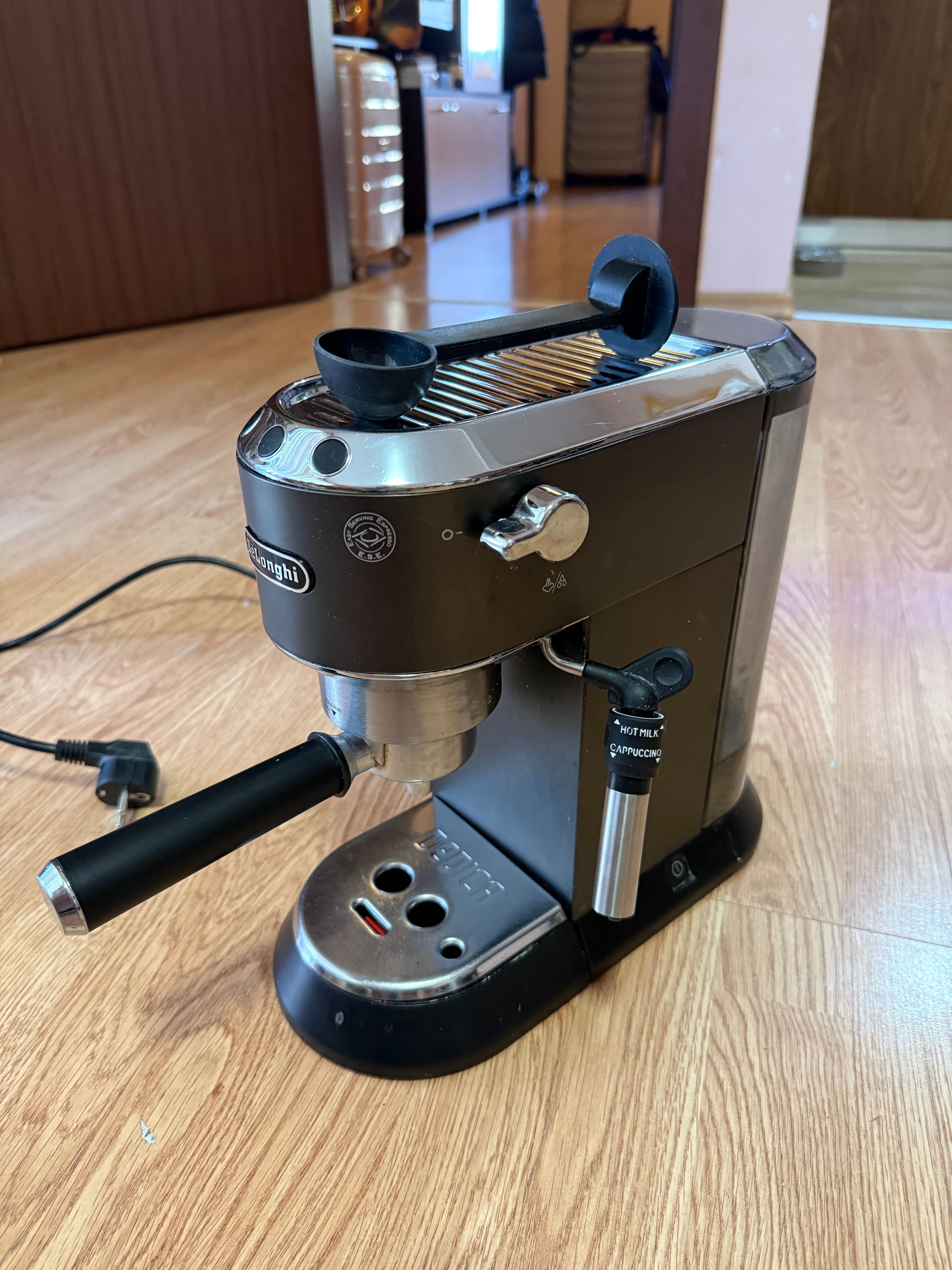 Кафемашина “Delonghi”
