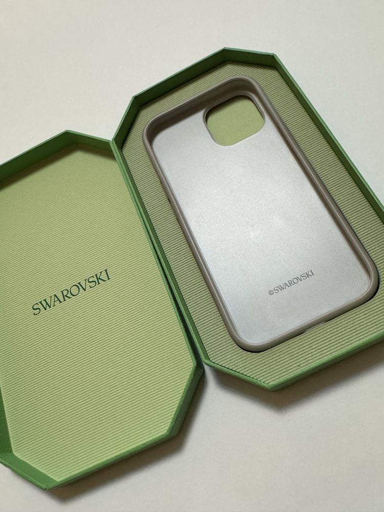 Кейс Swarovski