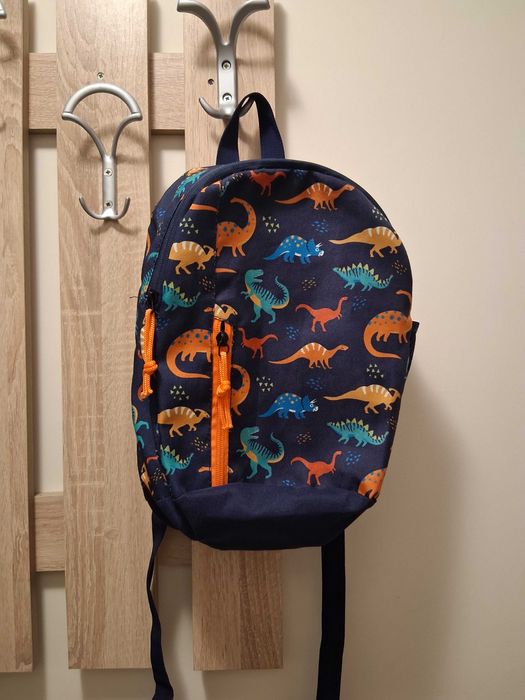 Детска раница динозаври