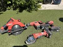 4 piese hilti subt utilizate, fuctioneaza perfect, cu 4 acumulatori
