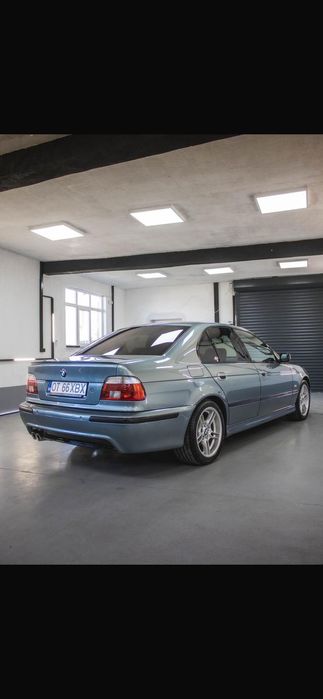 BMW 525i /Import Recent