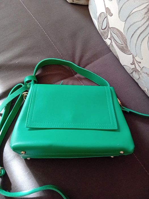 Няколко различни чанти