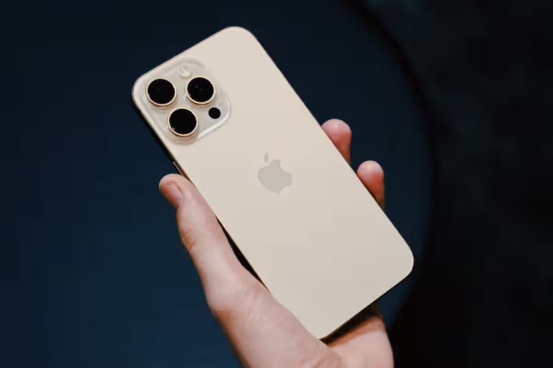 Продам Iphone 16 pro max